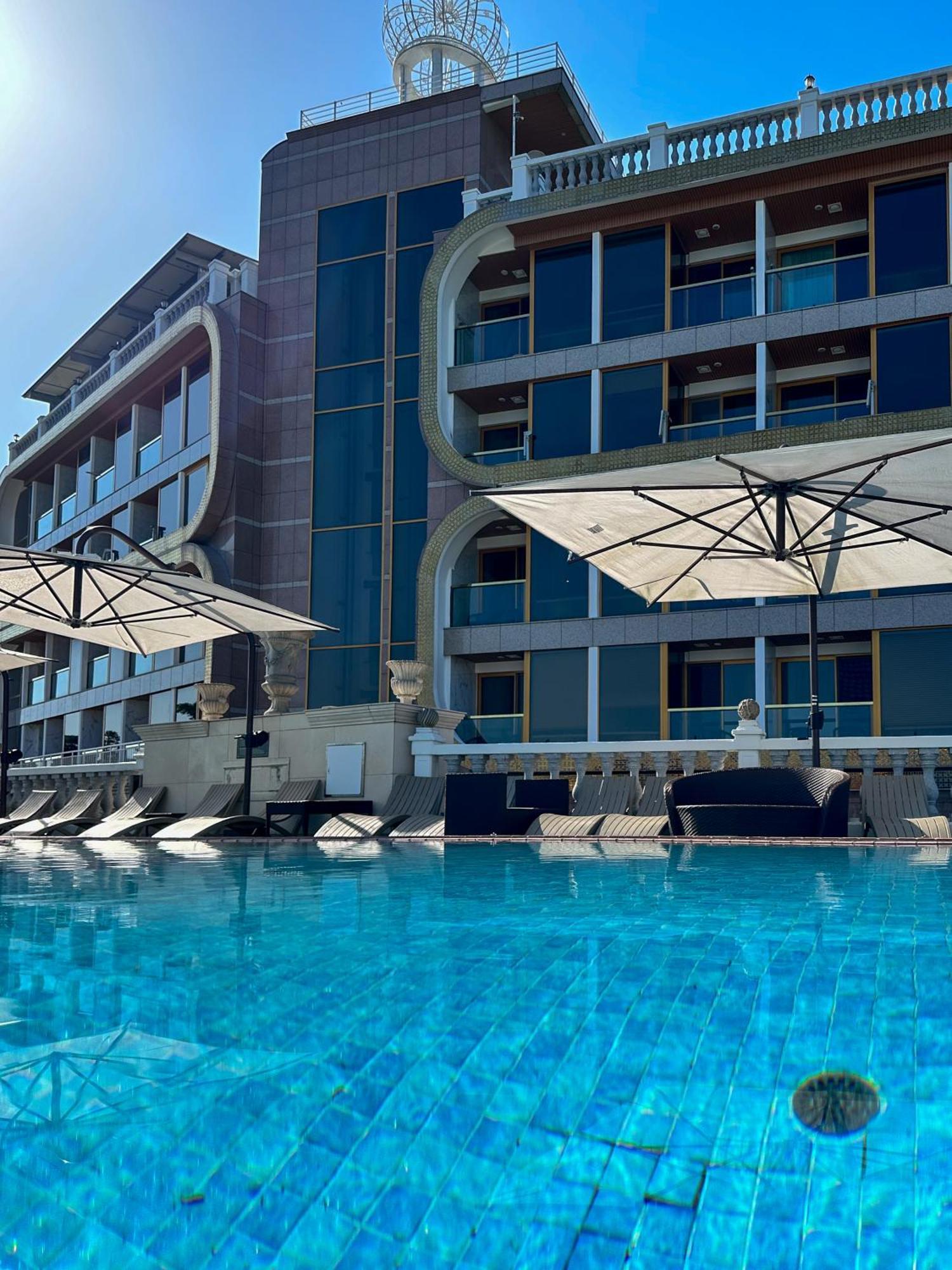 Goldone Hotel & Suites Seogwipo Exterior photo